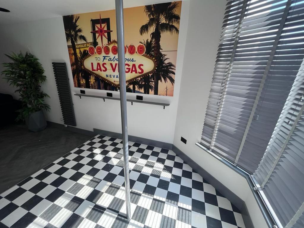 The White House Vegas Suites Blackpool Exterior foto